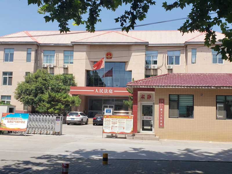 上海法律顧問(wèn):強(qiáng)拆時(shí)因古董楠木床還未搬出發(fā)生沖突，村民稱多人將其打傷