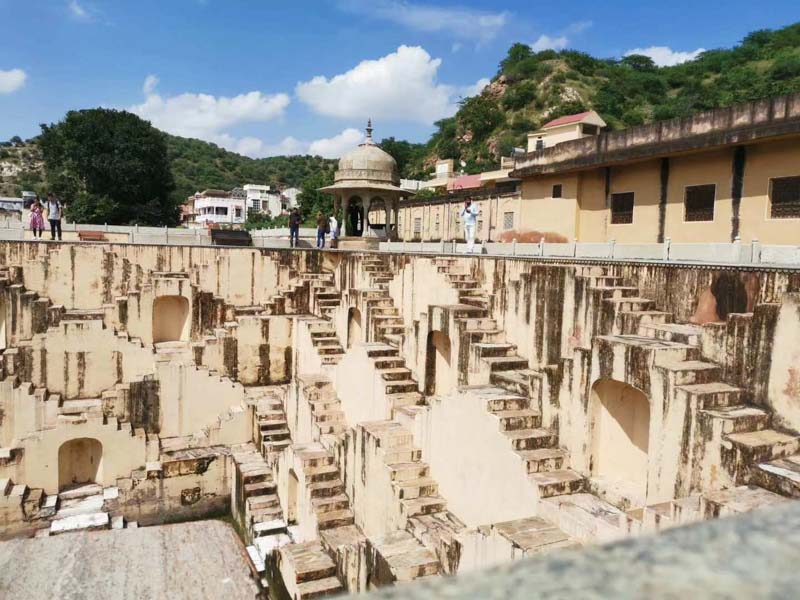 如何避免集資詐騙罪？上海集資詐騙罪律師教你識(shí)別詐騙手段