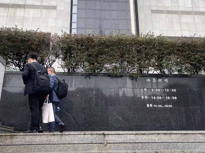 故意提供不合格武器裝備、軍事設(shè)施罪判多久?奉賢律師來解答