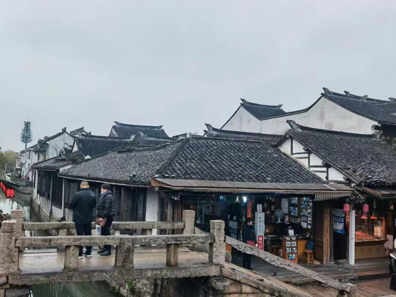 上海著名勞動(dòng)律師來講講勞動(dòng)者未到崗報(bào)道是否能以曠工開除