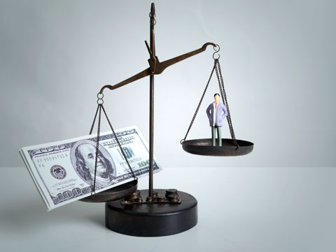 挪用特定款物罪