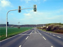 又一律師因案遭撞車毀人傷