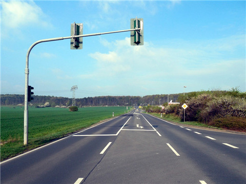 又一律師因案遭撞車毀人傷