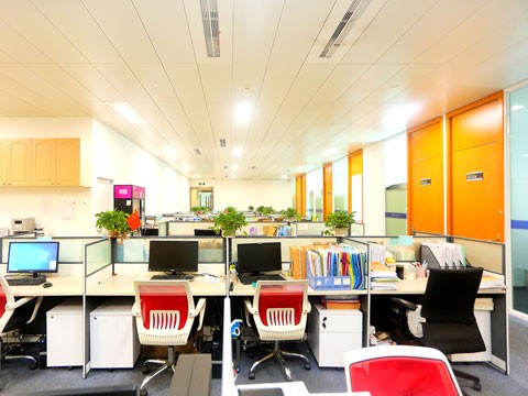 不能僅以集體土地上房屋手續(xù)不全為由認(rèn)定為違章建筑