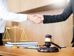 <b>上海專(zhuān)業(yè)刑事律師詳解偽造犯罪記錄的法律后果：違規(guī)操作，嚴(yán)肅追責(zé)</b>